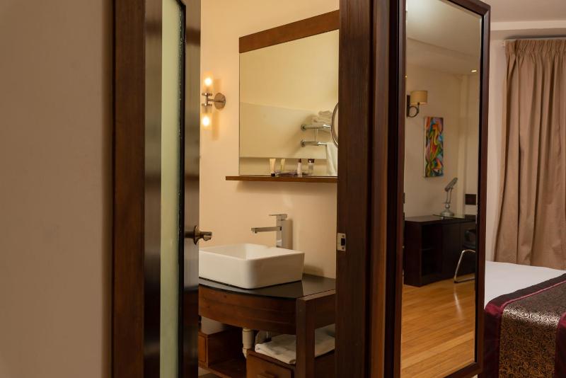 Herdmanston Lodge Hotel - image 7