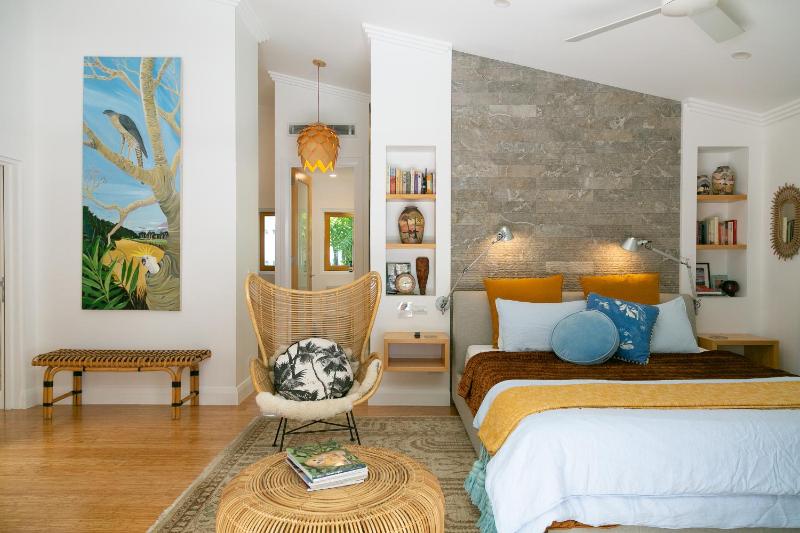 Pineapple Petes Beach House - image 32