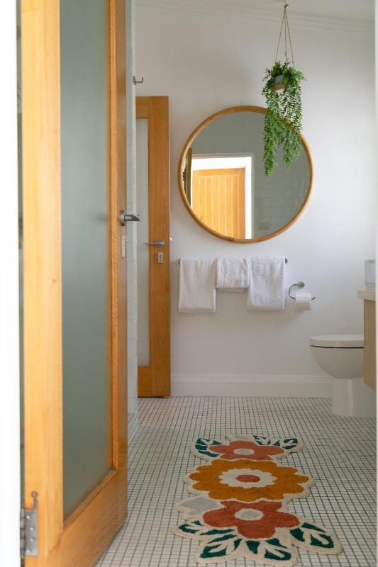 Pineapple Petes Beach House - image 23