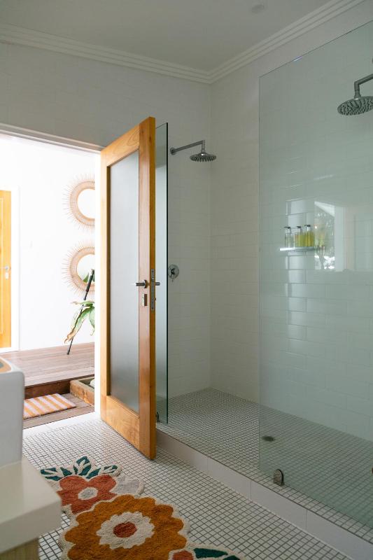 Pineapple Petes Beach House - image 22
