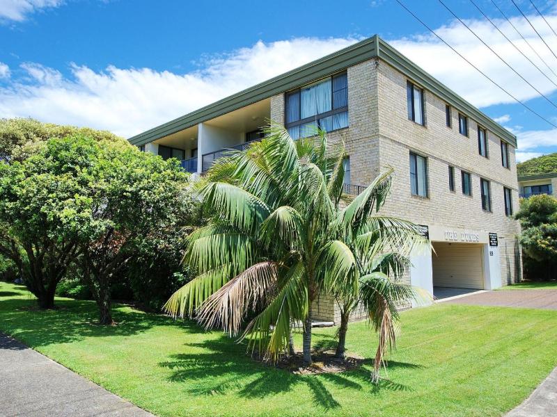 The Dunes15 fabulous unit with pool tennis court and across the road to the beach - image 21