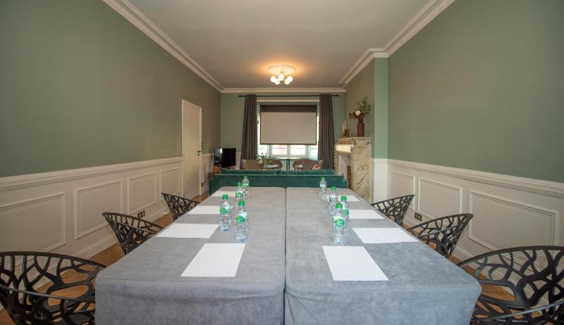 Les Ambassadeurs Logis Hotel sa crêperie et son rooftop - Saint Malo Plage - image 8