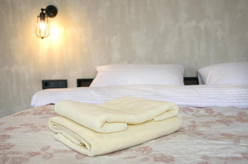 One-Bedroom Apartment image 4