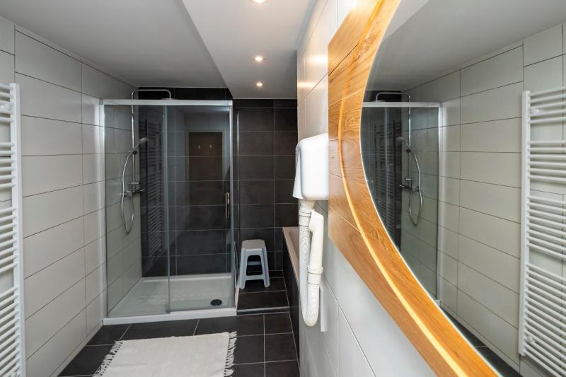 Two-Bedroom Suite image 2