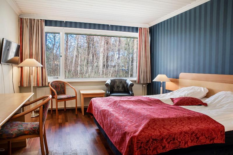 Standard Double Room image 1
