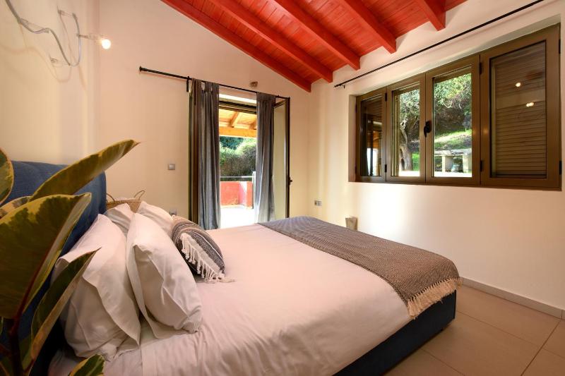 Panoramic Penthouse with Infinity Seaview image 3