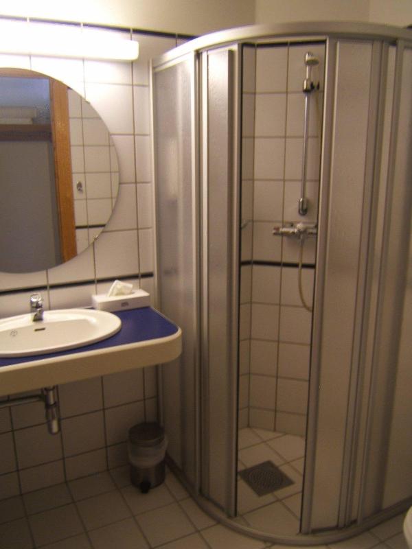 Double Room image 4