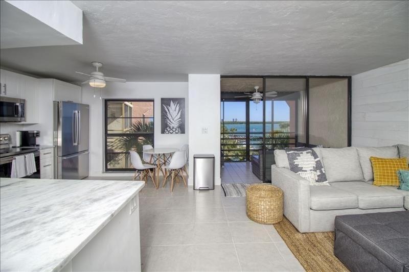 One-Bedroom Apartment image 3