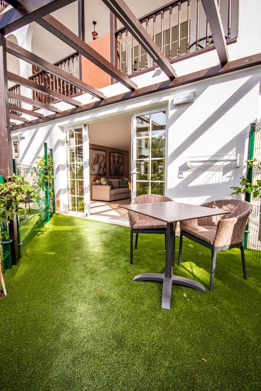 One Bedroom Apartment with Balcony or Terrace  image 3