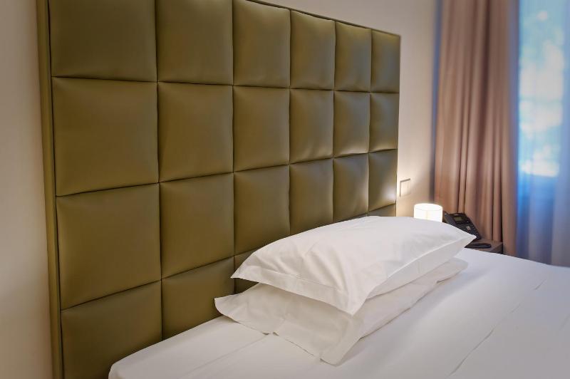 Double Room image 4