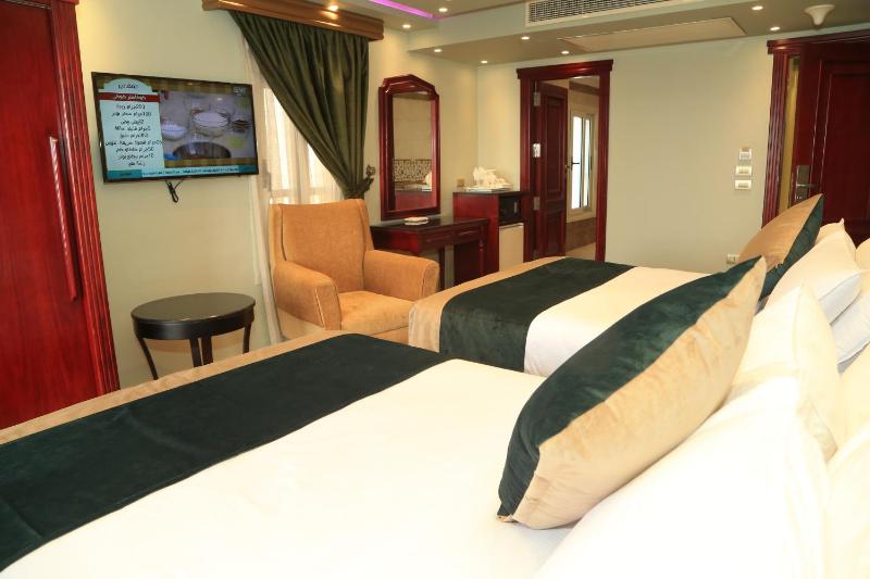 Deluxe Double or Twin Room with Sea View image 1