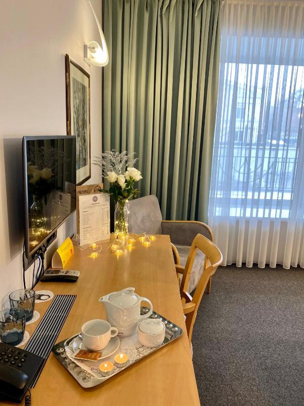 Business Double or Twin Room image 3