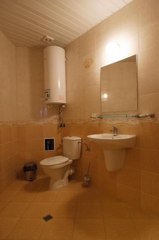 Deluxe Two-Bedroom Apartment with Sea View image 2