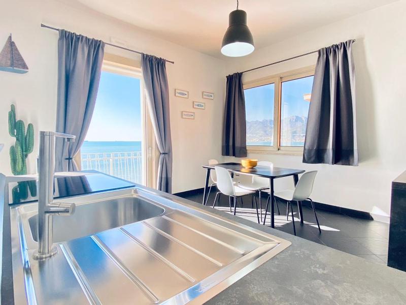 GuestHost - Sea View Apartment 5 mt from the beach - image 7