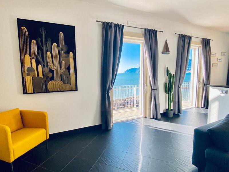GuestHost - Sea View Apartment 5 mt from the beach - image 17