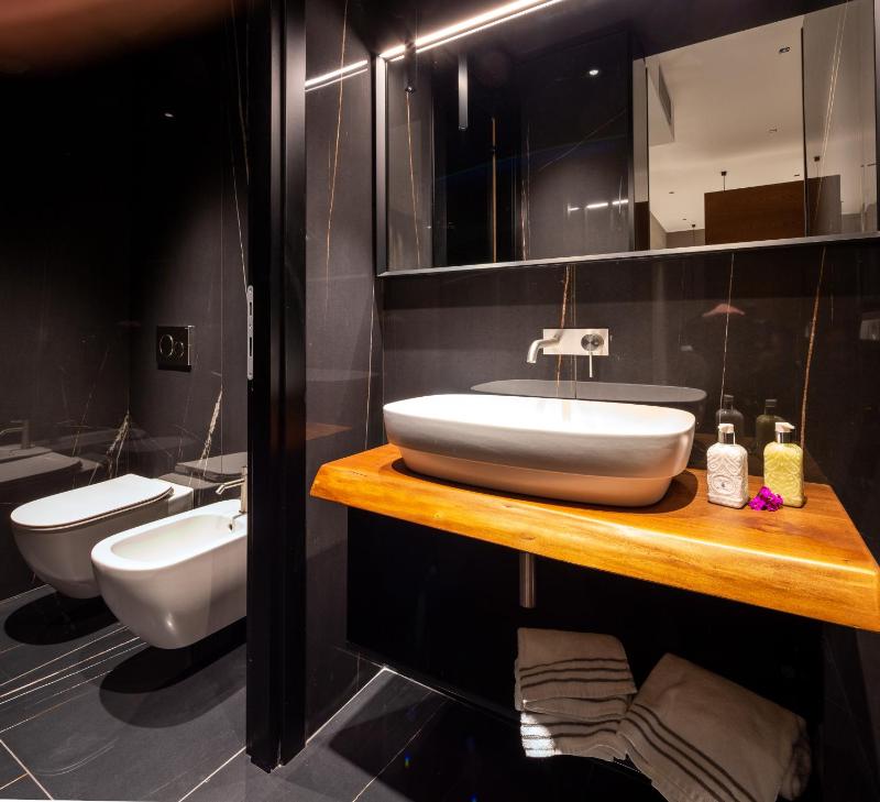 Comfort Family Room image 4