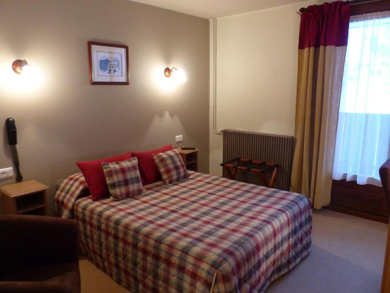 Double Room South Balcony with Mountain View image 3
