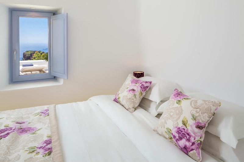 Superior Jetted Tub with Caldera View (Only for 2 people) image 4