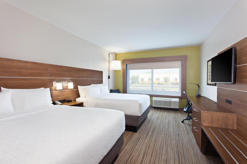 Room with Two Beds - Hearing Accessible - Non-Smoking image 1