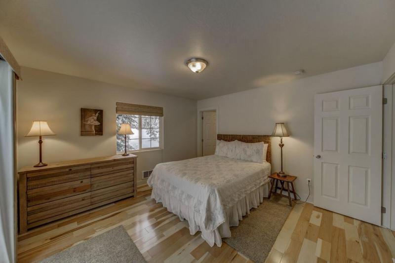 Three-Bedroom House image 3