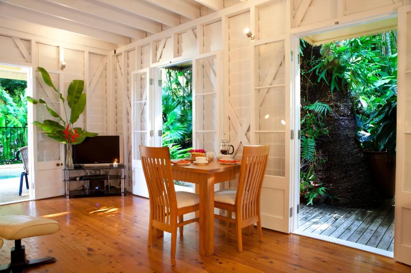 Port Douglas Cottage & Lodge - image 36