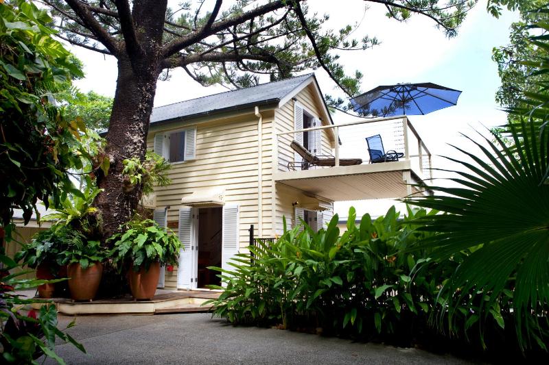Port Douglas Cottage & Lodge - image 6