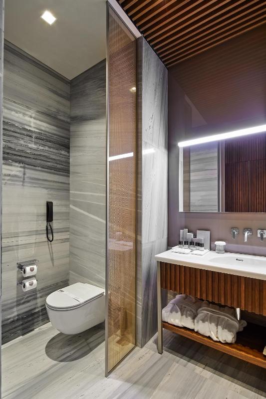 Standard Double Room image 2