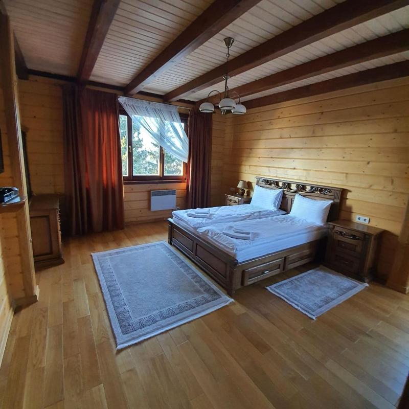 Chalet image 3