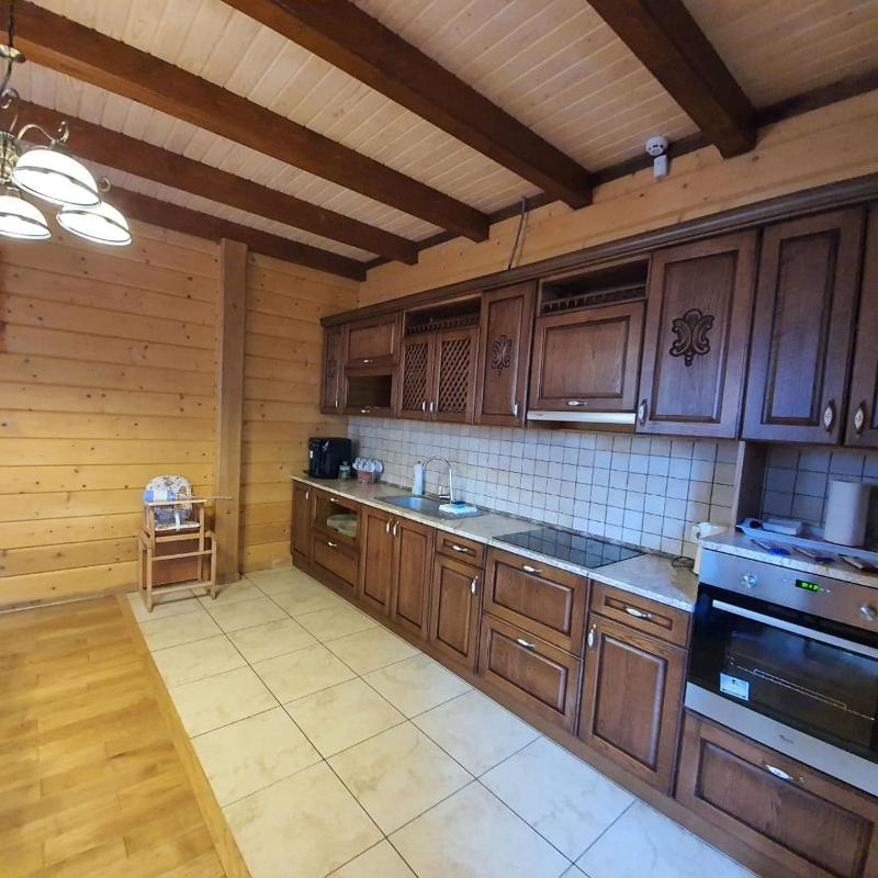 Chalet image 2