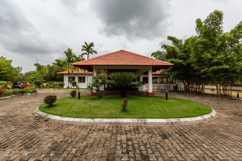 KSTDC Hotel Mayura Yagachi Belur - image 1