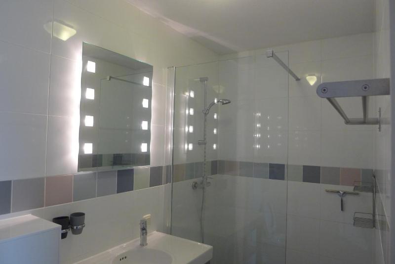 One-Bedroom House image 2