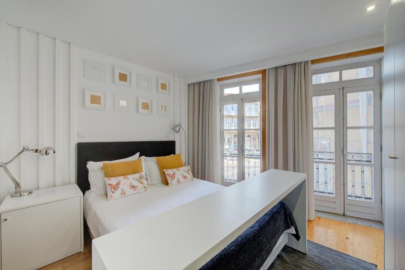 Suite with Balcony image 3