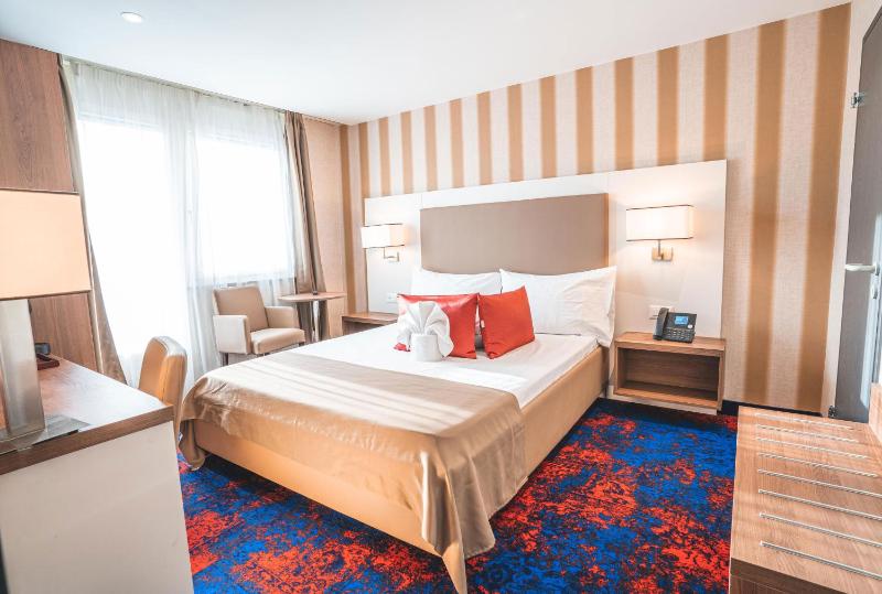 Business Double Room image 1