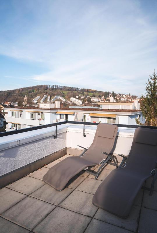One-Bedroom Apartment with Terrace image 3