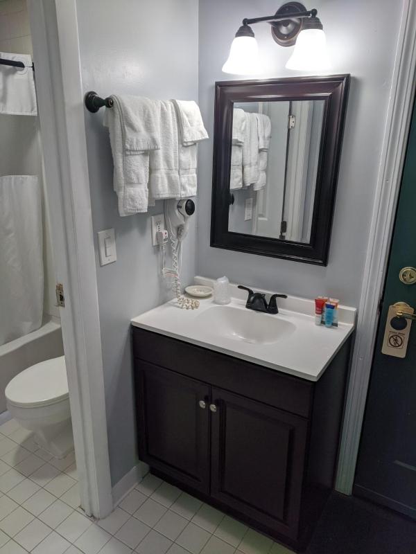 King Room image 3