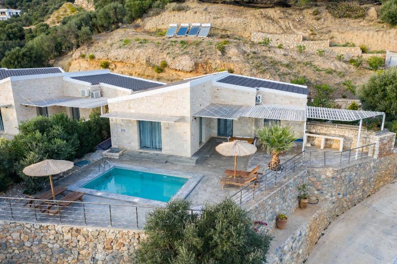 Villa with Sea View 1 image 1
