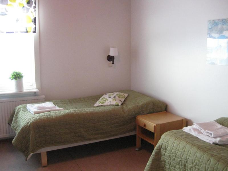 Twin Room image 2
