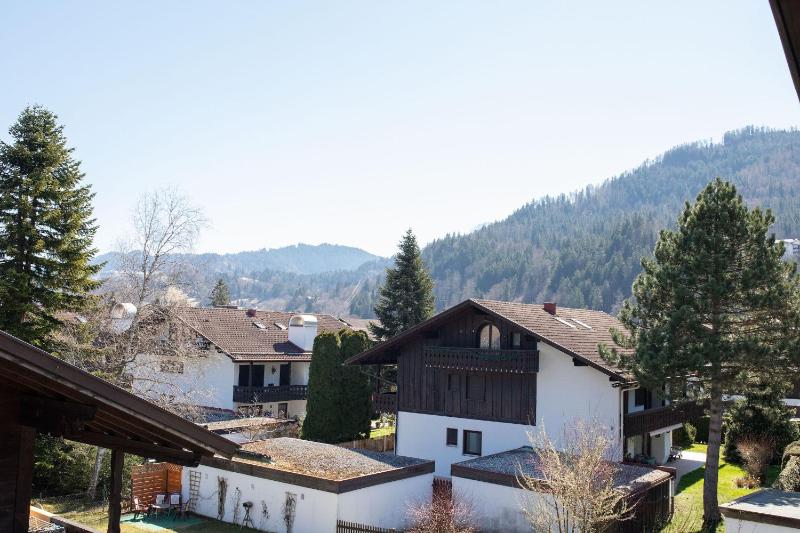 Apartment with Mountain View image 4