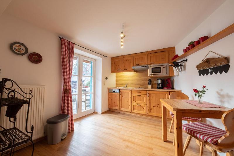 Apartment with Mountain View image 3