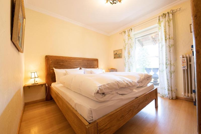 Apartment with Mountain View image 3