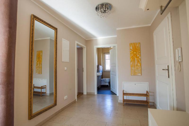 Apartment with Mountain View image 2