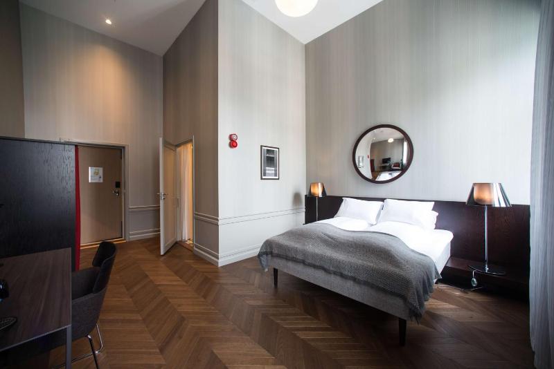 Superior Queen Room image 1