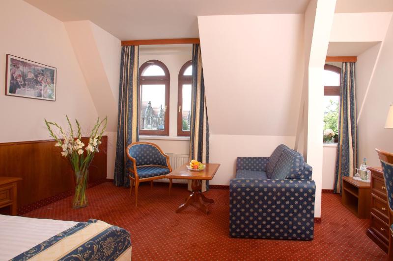 Single Room image 3