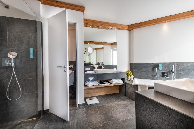 Two-Bedroom Suite image 2