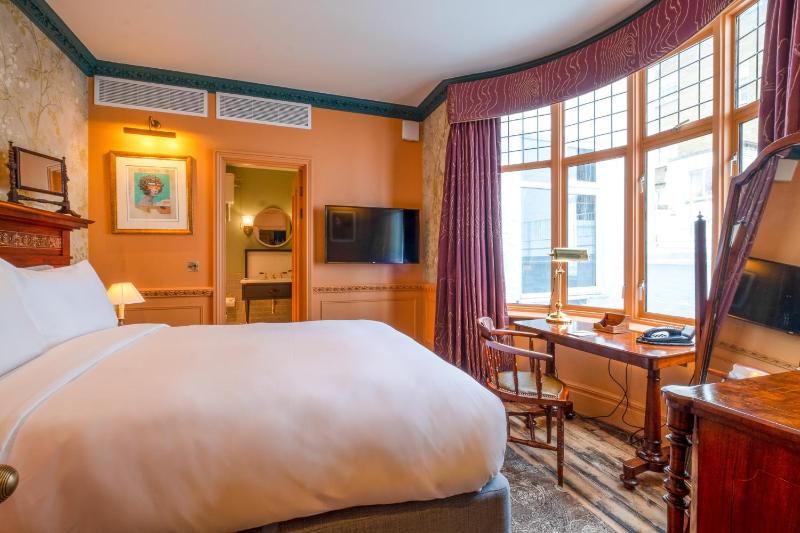 Superior Double Room image 1