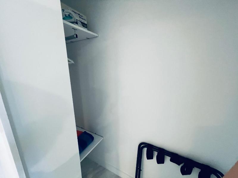 Studio Apartment with Sea View image 2