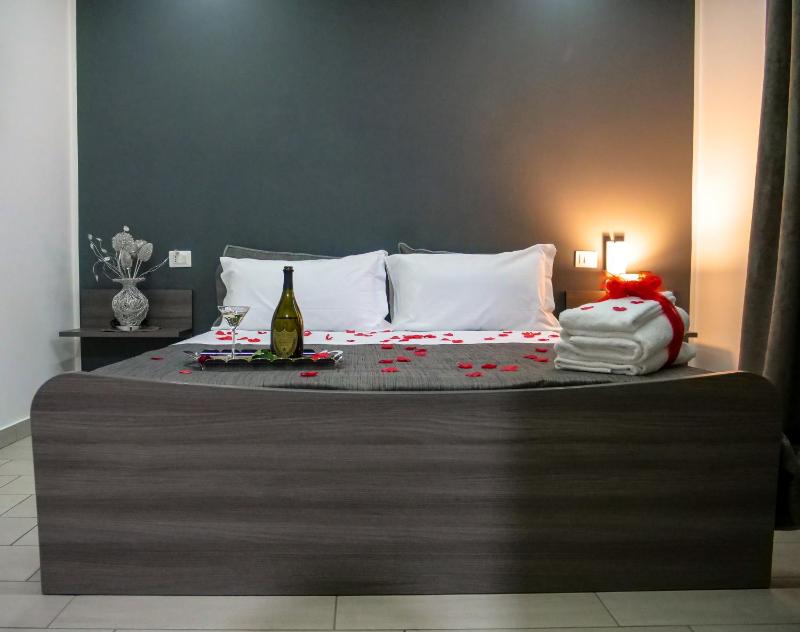 Standard Double Room image 2