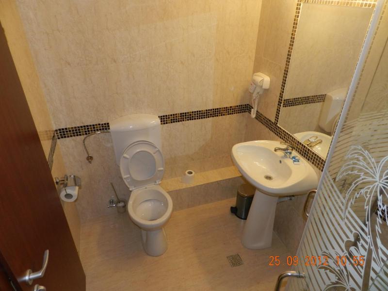 Double or Twin Room image 2