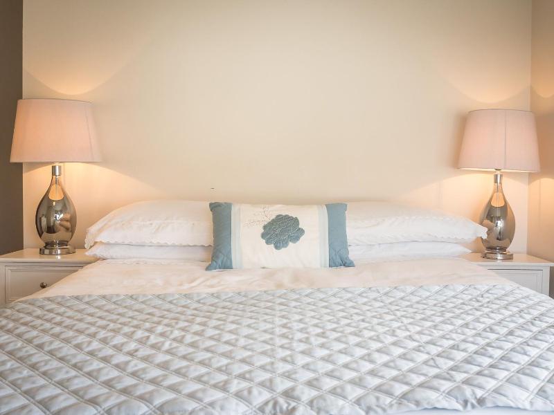 Carraroe Apartment - image 8