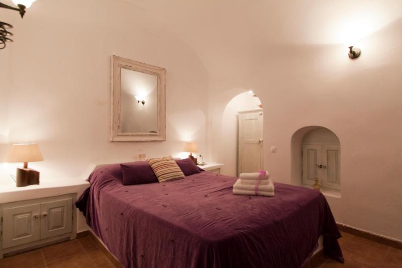 Superior Suite with Caldera View image 2